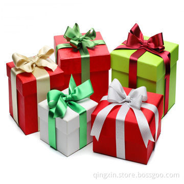 Thanksgiving gift boxes with ribbon tied